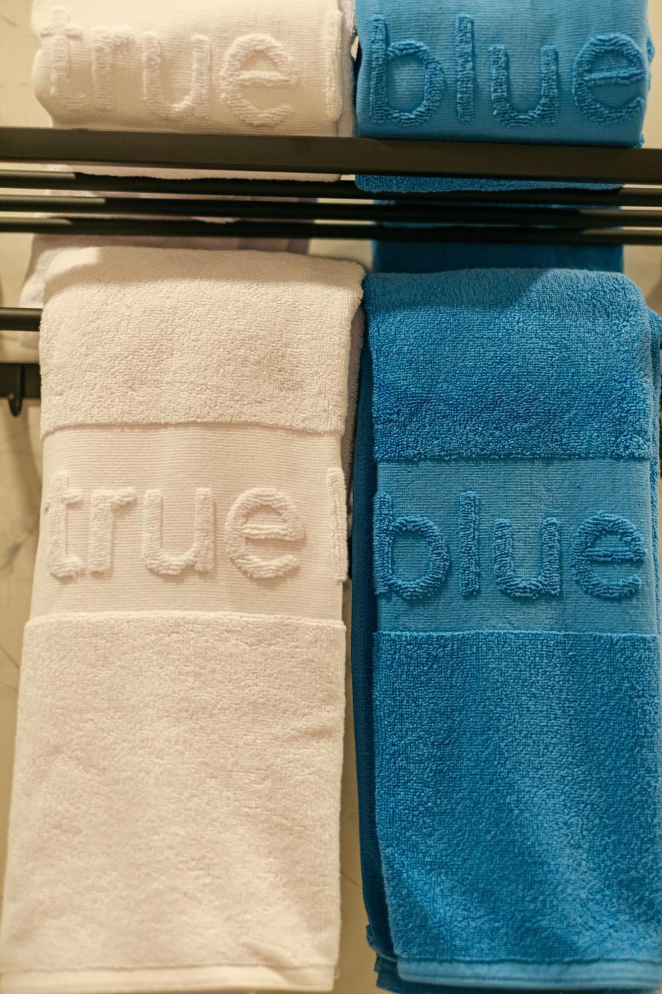 True Blue Hotel Menteng Jakarta Exterior photo