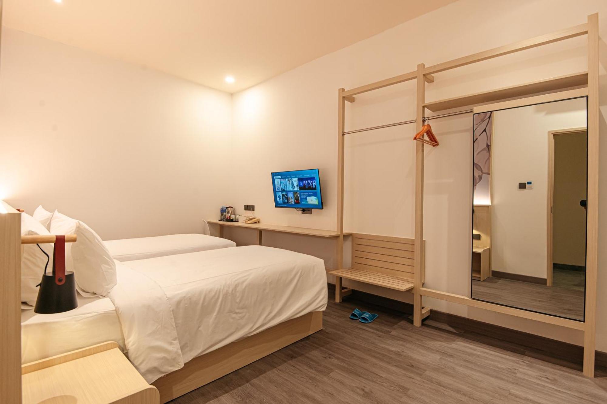 True Blue Hotel Menteng Jakarta Exterior photo